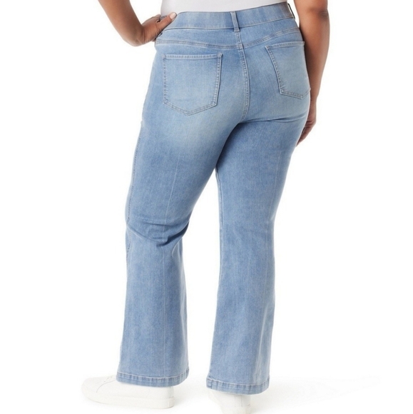 Gloria Vanderbilt Light Blue Flare Jeans Pull On Jeans - Picture 3 of 3